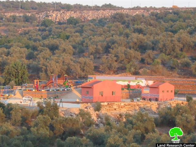 إخطار متنزه بوقف البناء في قرية دير الحطب –  محافظة  نابلس