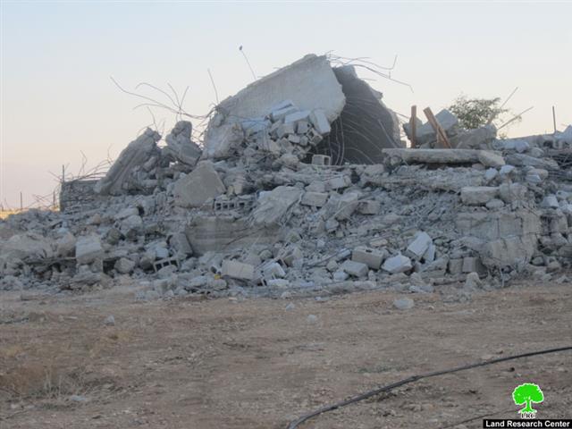 هدم ثلاثة منازل في منطقة السطيح