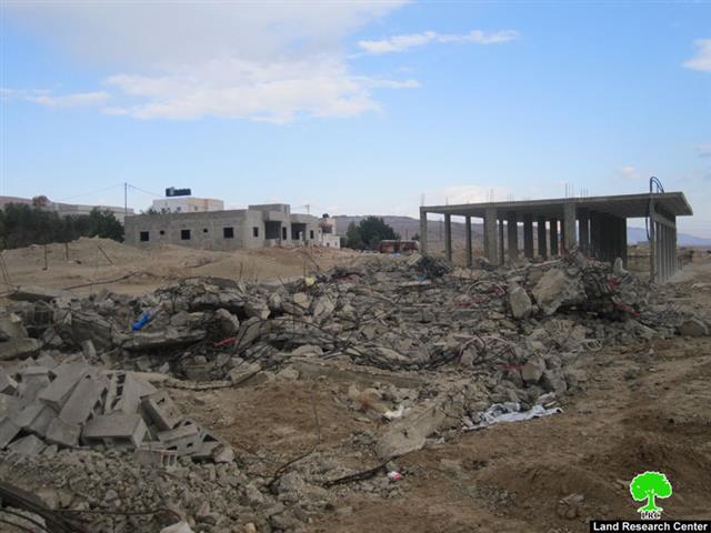 هدم 9 منشآت تجارية في منطقة العوجا