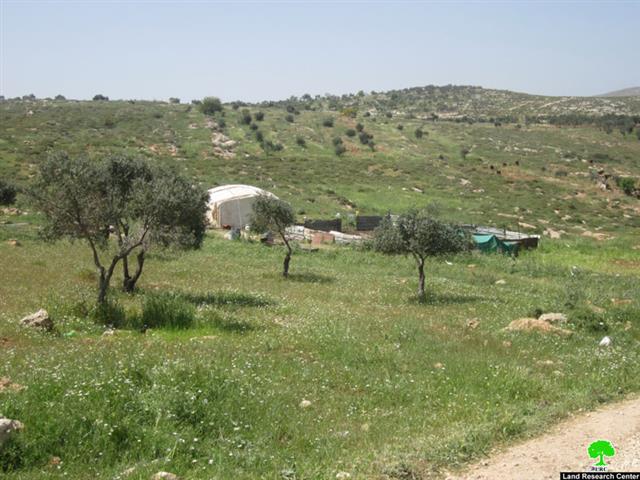 هدم عدداً من البركسات السكنية في خربة الجعوانة شرق بلدة بيت فوريك