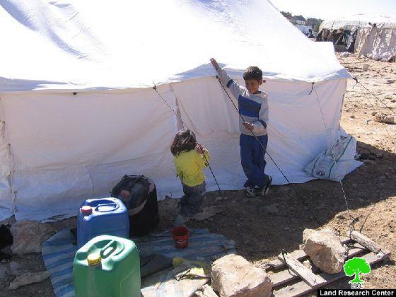 الاحتلال يهدم مسكنا في خربة أم الخير شرق يطا