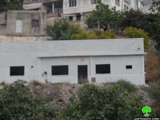 إخطار 6 عائلات بوقف البناء لمنشآتهم السكنية في قرية صرة / محافظة نابلس