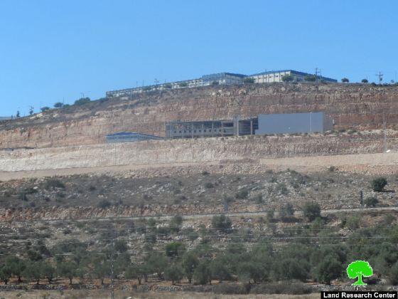 أعمال توسعة كبيرة تشهدها مستعمرة بركان الإسرائيلية على حساب أراضي بروقين وحارس