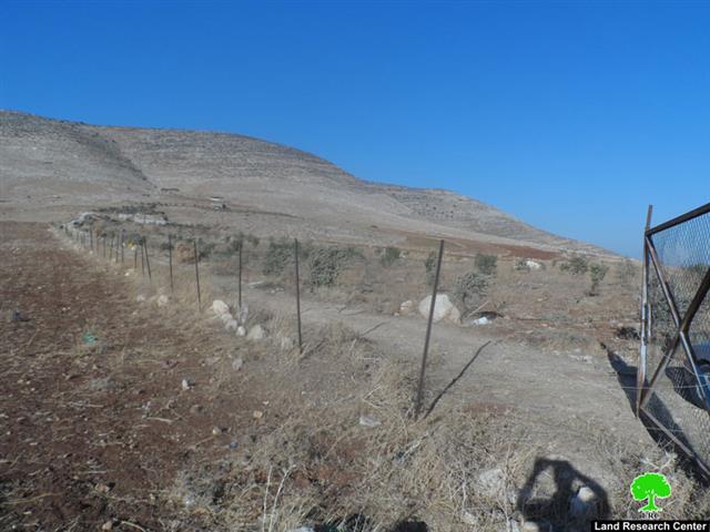 الاحتلال الإسرائيلي يخطر بوقف شق طريق زراعي في خربة الطويل /محافظة نابلس