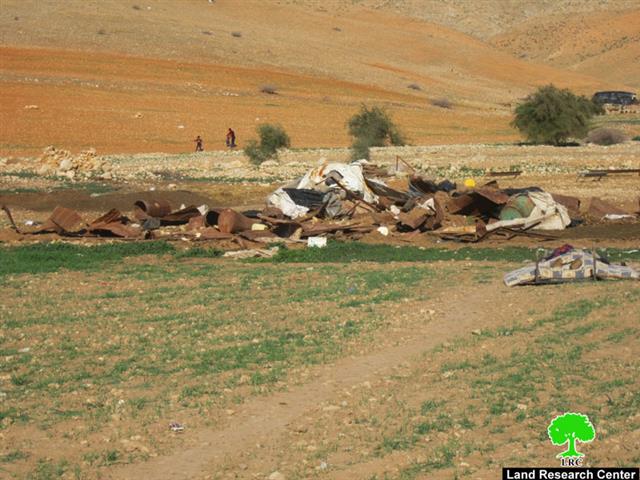 The Israeli occupation demolishes a number of residences and barns in Al Jiftlik