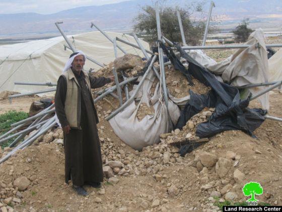 هدم عدد من الخيام والحظائر خربة كرزليا شرق بلدة عقربا /محافظة نابلس.