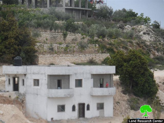 أوامر هدم إدارية لمسكنين في قرية الولجة بمحافظة بيت لحم