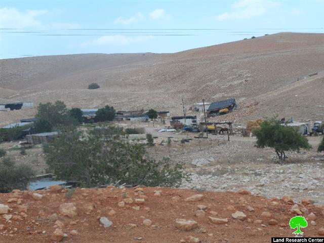 Serving families stop-work orders in Khirbet ar-Ras al Ahmar – Tubas Governorate