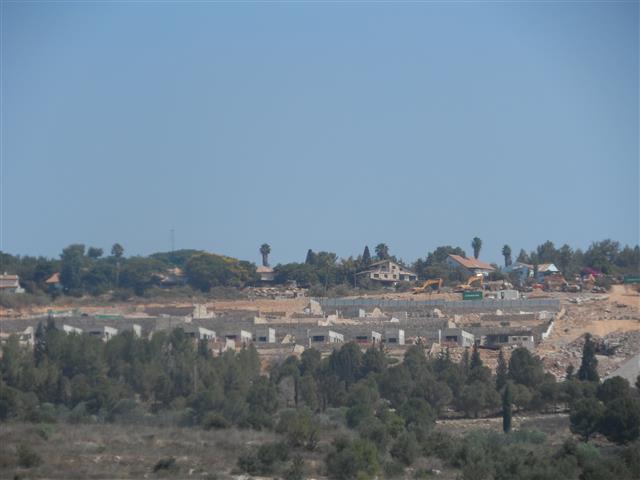 The construction of a new colonial quarter in Salit