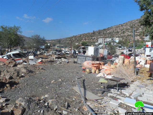 Demolishing industrial workshop and a carwash in al-Lubban al-Sharki