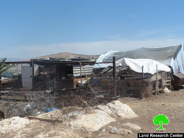 Notifying residential and agricultural structures with stop work in Tubas