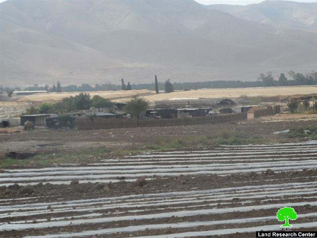 Notifying a residential room in al-Jiftlik with stop work
