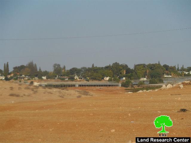 The occupation closes a agricultural road in Sahel al-Bikaia