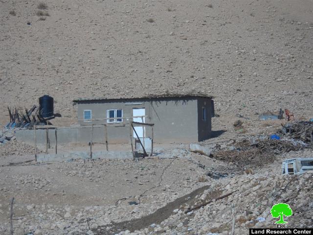 Notifying a residence with stop work in the village of al-Jiftlik