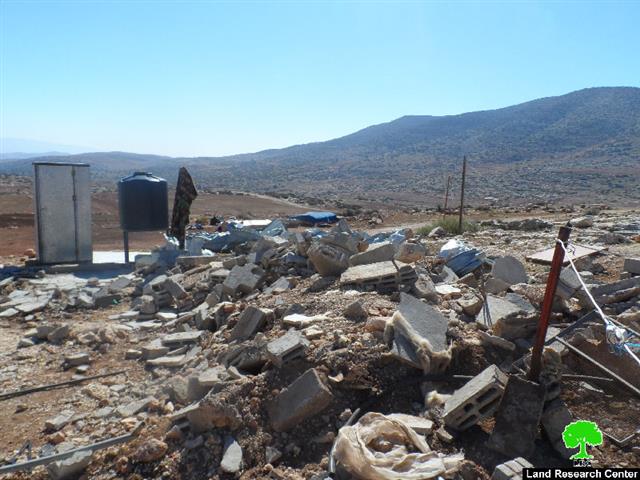 الاحتلال الإسرائيلي يهدم غرفة سكنية وبركس زراعي في قرية العقبة