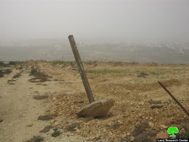 Ravaging a 3 agricultural dunum plot and the fence surrounding it in Bethlehem