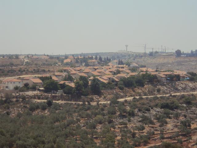 اسرائيل تدفع بمخططات استيطانية جديدة في كل من مستوطنتي نيفيه يعقوب وبرقان الصناعية في الضفة الغربية المحتلة