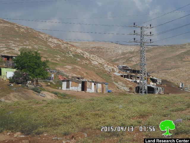 Confiscation of solar panels in al-Khan al-Ahmar- occupied Jerusalem