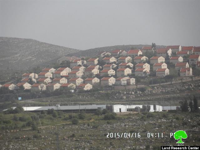 Despite eviction decision passed by Israel Supreme Court , Ofra colonists hold infrastructure work for the new outpost