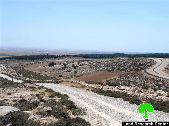 الاحتلال يدمر شبكة الكهرباء بخربة أم سدرة جنوب الخليل