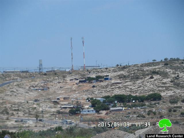 The Israeli occupation imposes sanctions on the residents of Al-Ramadin northern community