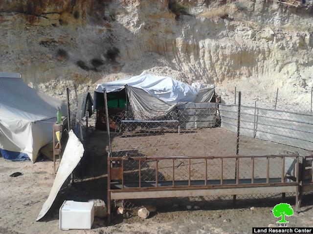 إخطارات بوقف البناء تطال عائلتين في خربة الطويل / محافظة نابلس