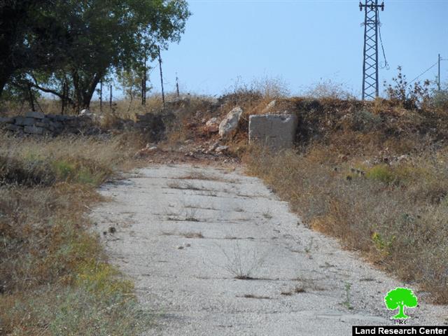 For the fifteenth year, the Israeli occupation keeps the closure on Burqa’s main entrance
