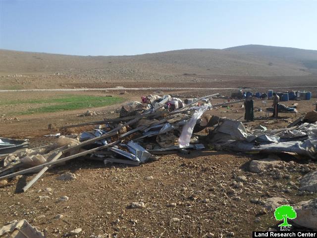 تدمير مقطع من طريق زراعي وهدم عدد من الخيام والبركسات في خربتي الحديدية  ومكحول