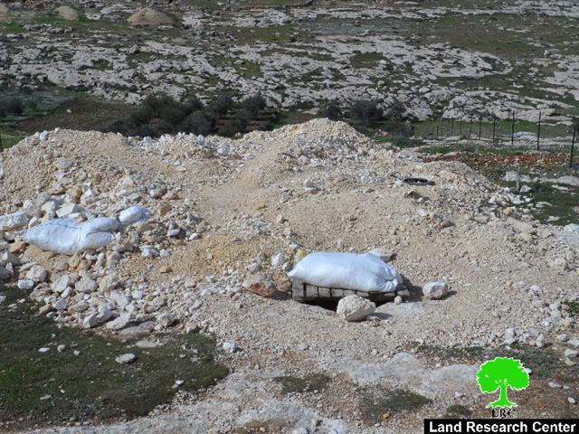 The Israeli Occupation Forces confiscate digging equipments from Khirbet Al-Mfuqara