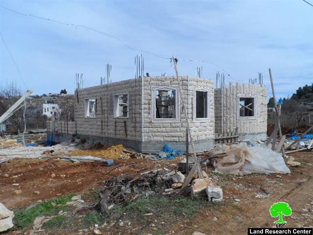 The Israeli Occupation Forces confiscate construction materials from Beit Ummar town