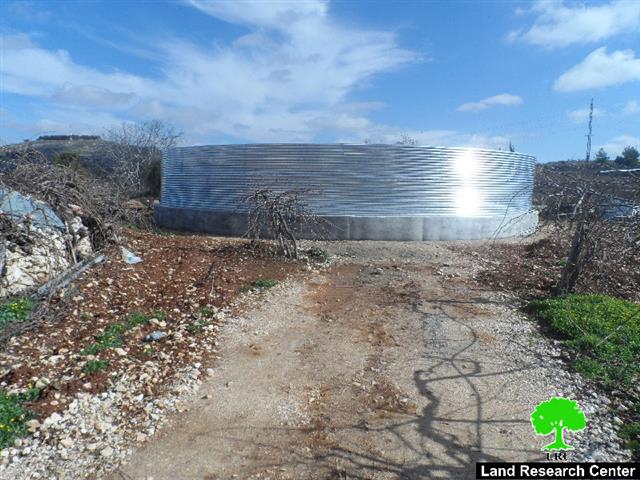 The occupation notifies four agricultural pools of Stop-Work in Beit Ummar town