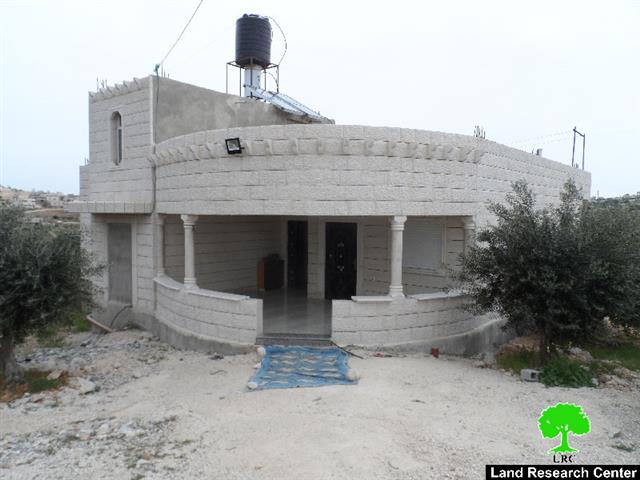 إخطارات بوقف العمل في 7 منازل ببلدة بني نعيم