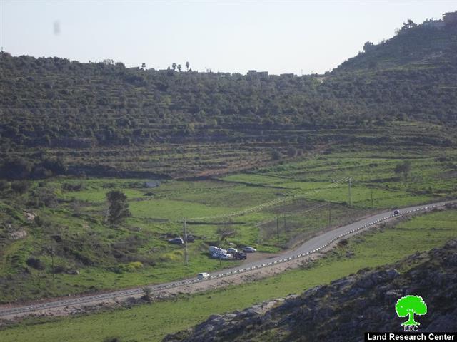 Beit Areh colonists attempt to control a water spring in Ramallah