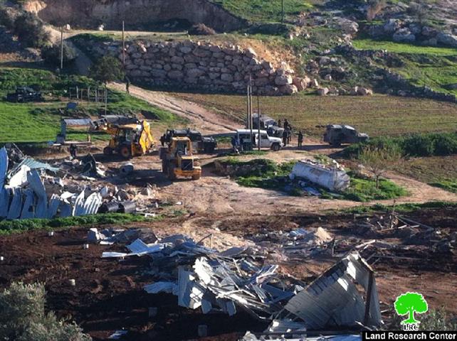 The Israeli occupation demolishes a agricultural barrack and a dairy workshop in Dura village