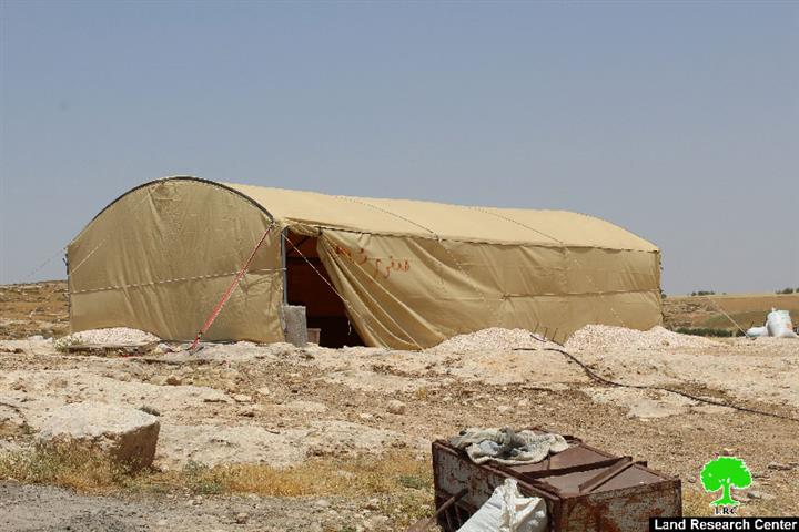 إخطارات بوقف العمل في مدرسة ومسكنين بخربة غوين جنوب السموع