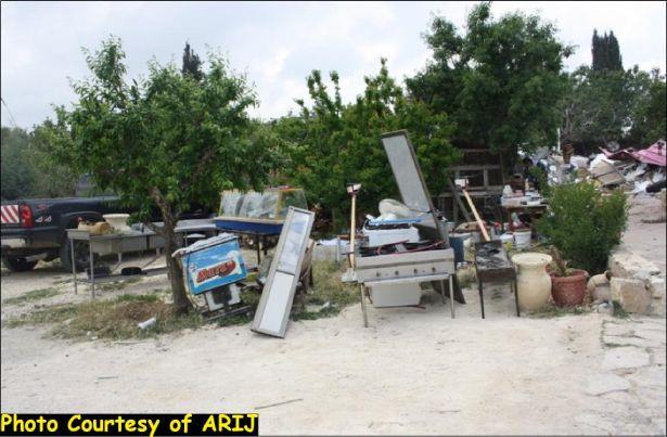 Israel Insists to eradicate Al Makhrour Residents Southwest of Beit Jala