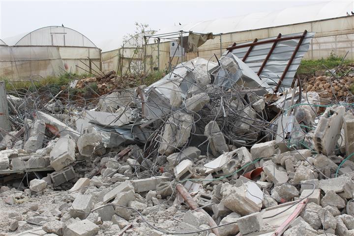 تقرير الانتهاكات الإسرائيلية في الأراضي المحتلة – آذار 2016
تصعيد في سياسة الهدم ومصادرة الاراضي الفلسطينية