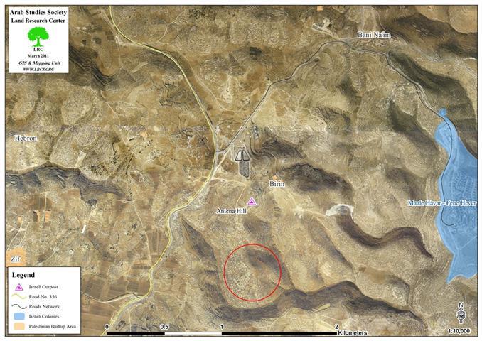 إخطارات بوقف العمل والبناء في خربة أم زيتونة