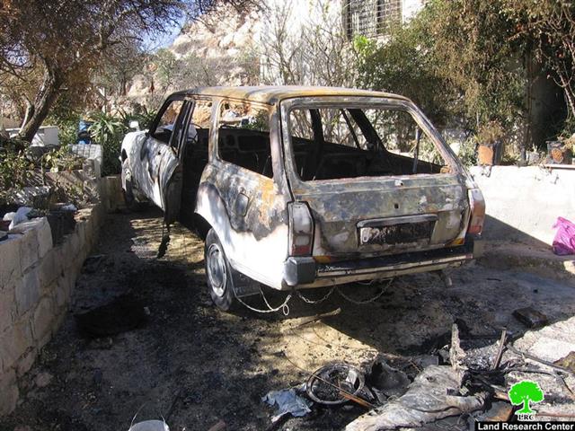 Israeli Colonists Torch a Car in Al Baq’a east of Hebron city