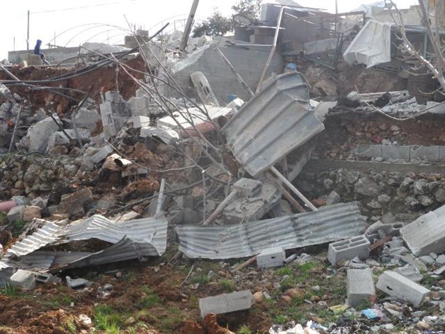 الاحتلال يهدم منشأة زراعية في واد الغروس شرق الخليل