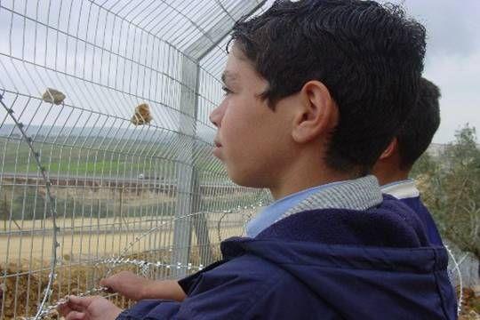 Qalqiliya between the jaws of the Apartheid Wall