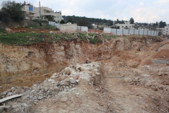 “بتكلفة قدرها 1.1 مليار دولار”  اسرائيل تستولي على 234 دونما من اراضي بلدتي بيت صفافا وشرفات لشق الطريق الاستيطاني الاسرائيلي رقم 50