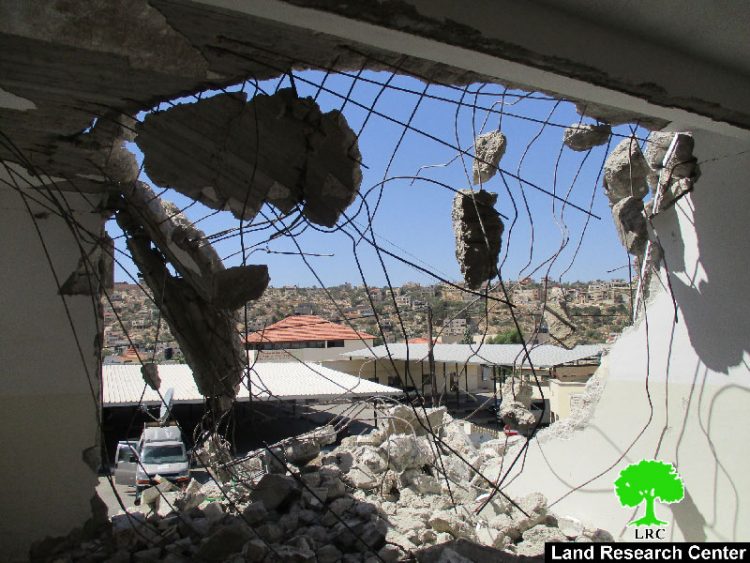 هدم 40 مسكناً بذريعة الأمن منذ بداية انتفاضة القدس الاحتلال الإسرائيلي يهدم منزلاً في بلدة قباطية