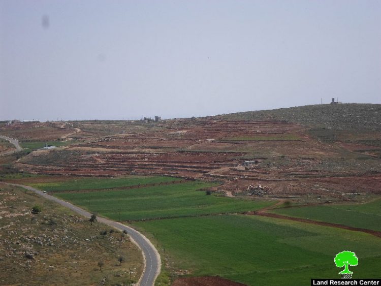 Israeli Occupation Forces demolish fences in Nablus governorate