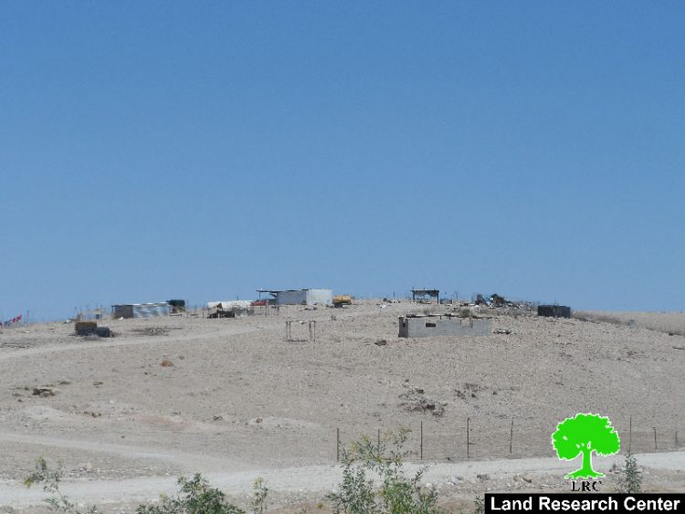 الاحتلال الإسرائيلي يصادر خيام سكنية وغرفة مخصصة لحضانة الأطفال في التجمع البدوي سطح البحر في محافظة أريحا