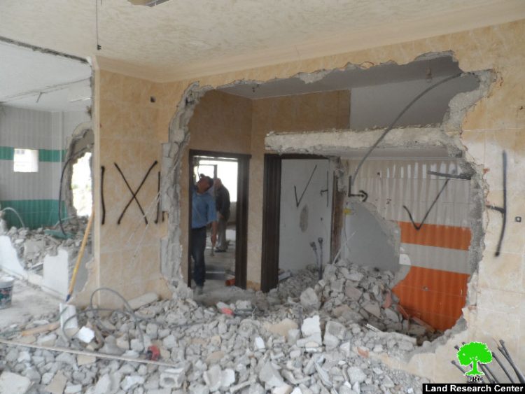 Israeli Occupation Forces demolish residence of prisoner Zaid Amer in Nablus city