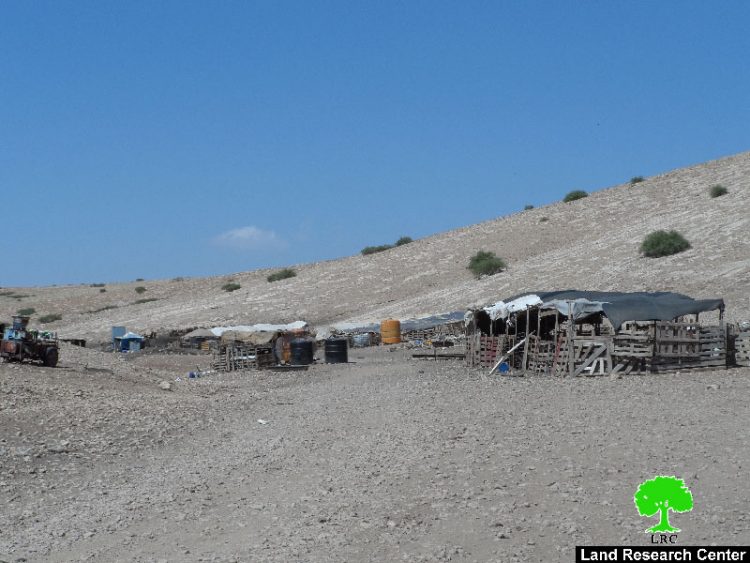 Israeli Occupation Forces confiscate agricultural equipments in northern Jordan Valley (Al-Ghoor)