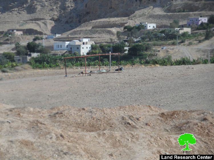 إخطار عسكري بوقف بناء مدرسة وإخطارات هدم أخرى تطال معرشات في منطقة النويعمة