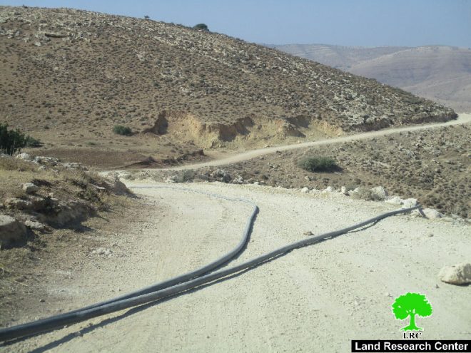 الاحتلال الإسرائيلي يدمر خط المياه الناقل في خربة يرزا