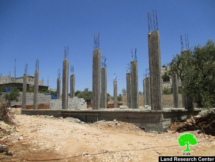 الاحتلال الإسرائيلي يخطر بوقف البناء لسبعة منازل في قرية مجدل بني فضل